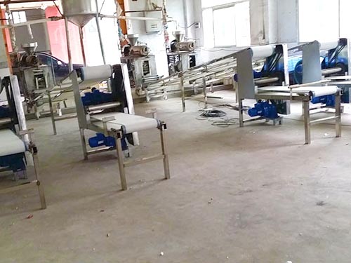 實用高效自動切割粉條機1